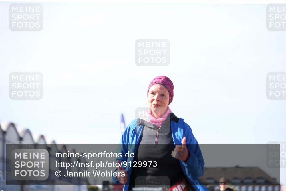 03.10.2025 - Köhlbrandbrückenlauf Jannik Wohlers http://msf.ph/oto/9129973 03.10.2025 13:45:44 Ziel 5184, 5860, 6029 meine-sportfotos.de