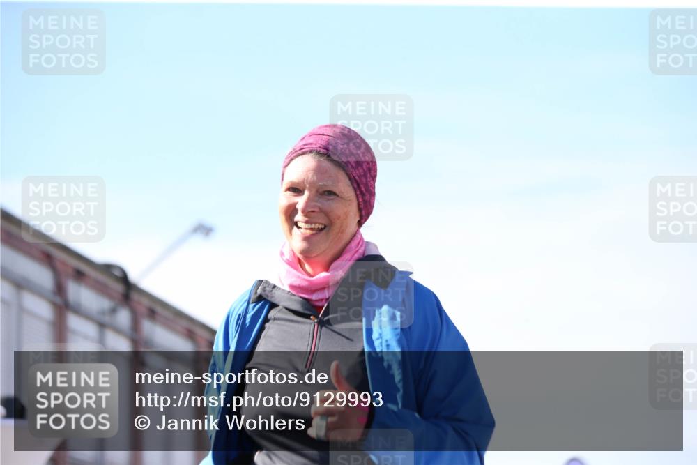 03.10.2025 - Köhlbrandbrückenlauf Jannik Wohlers http://msf.ph/oto/9129993 03.10.2025 13:45:46 Ziel 5184, 5375, 5860, 6029 meine-sportfotos.de