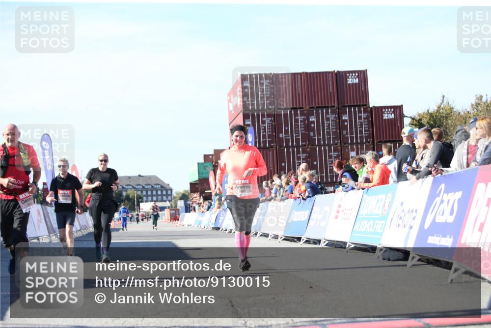03.10.2025 - Köhlbrandbrückenlauf Jannik Wohlers http://msf.ph/oto/9130015 03.10.2025 13:45:49 Ziel 5184, 5375, 5376, 5860, 6029 meine-sportfotos.de