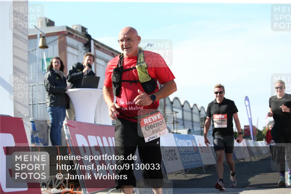 03.10.2025 - Köhlbrandbrückenlauf Jannik Wohlers http://msf.ph/oto/9130033 03.10.2025 13:45:52 Ziel 5184, 5375, 5376, 5860, 6029 meine-sportfotos.de