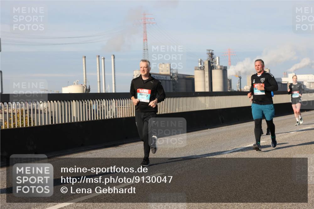 03.10.2025 - Köhlbrandbrückenlauf Lena Gebhardt http://msf.ph/oto/9130047 03.10.2025 09:49:18 Position 2 1397, 2761 meine-sportfotos.de