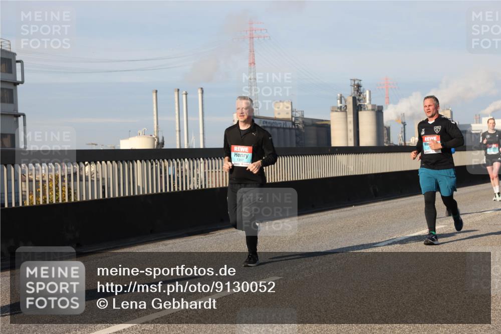 03.10.2025 - Köhlbrandbrückenlauf Lena Gebhardt http://msf.ph/oto/9130052 03.10.2025 09:49:18 Position 2 1397 meine-sportfotos.de
