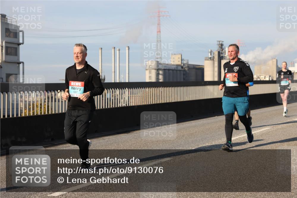03.10.2025 - Köhlbrandbrückenlauf Lena Gebhardt http://msf.ph/oto/9130076 03.10.2025 09:49:18 Position 2 1397, 2761 meine-sportfotos.de
