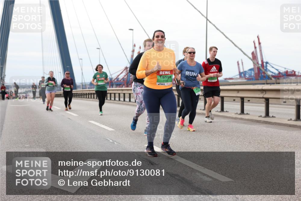03.10.2025 - Köhlbrandbrückenlauf Lena Gebhardt http://msf.ph/oto/9130081 03.10.2025 16:05:09 Position 2 7156 meine-sportfotos.de