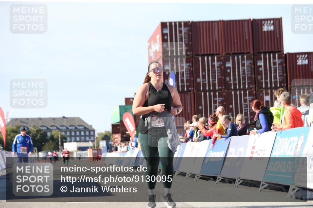 03.10.2025 - Köhlbrandbrückenlauf Jannik Wohlers http://msf.ph/oto/9130095 03.10.2025 13:46:03 Ziel 4572, 5327, 5376 meine-sportfotos.de