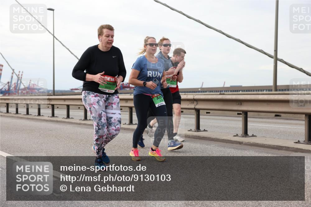 03.10.2025 - Köhlbrandbrückenlauf Lena Gebhardt http://msf.ph/oto/9130103 03.10.2025 16:05:11 Position 2 8429, 2024, 830 meine-sportfotos.de