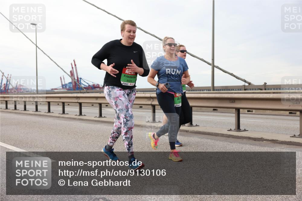 03.10.2025 - Köhlbrandbrückenlauf Lena Gebhardt http://msf.ph/oto/9130106 03.10.2025 16:05:12 Position 2 8429, 2024 meine-sportfotos.de