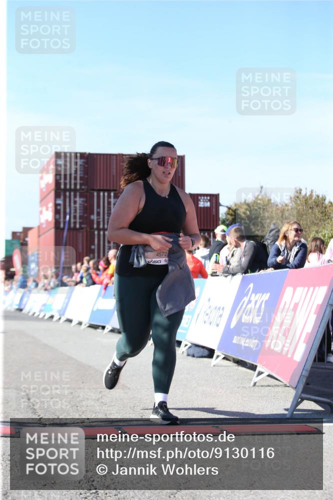 03.10.2025 - Köhlbrandbrückenlauf Jannik Wohlers http://msf.ph/oto/9130116 03.10.2025 13:46:05 Ziel 4572, 5327 meine-sportfotos.de