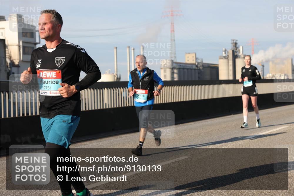 03.10.2025 - Köhlbrandbrückenlauf Lena Gebhardt http://msf.ph/oto/9130139 03.10.2025 09:49:20 Position 2 2761 meine-sportfotos.de