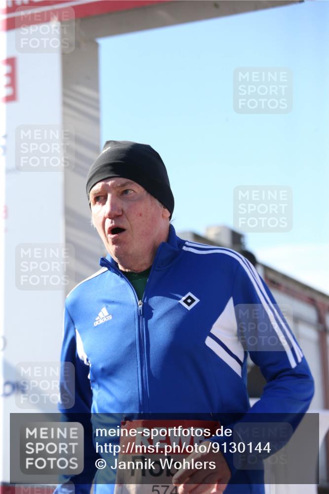 03.10.2025 - Köhlbrandbrückenlauf Jannik Wohlers http://msf.ph/oto/9130144 03.10.2025 13:46:15 Ziel 5748 meine-sportfotos.de