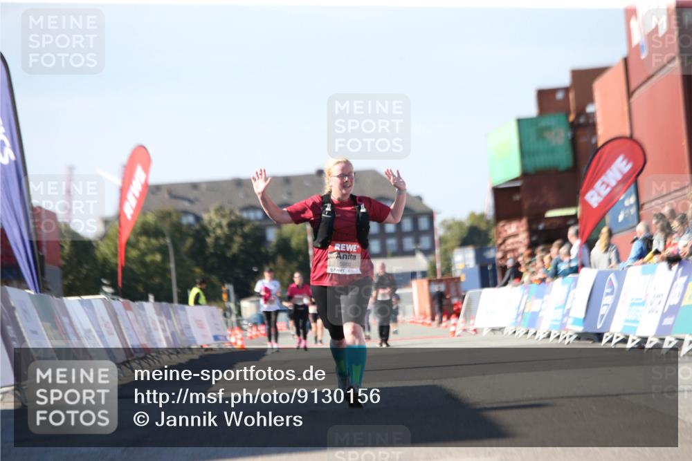 03.10.2025 - Köhlbrandbrückenlauf Jannik Wohlers http://msf.ph/oto/9130156 03.10.2025 13:46:25 Ziel 5900 meine-sportfotos.de