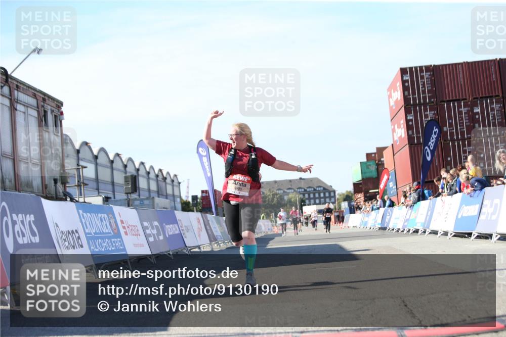 03.10.2025 - Köhlbrandbrückenlauf Jannik Wohlers http://msf.ph/oto/9130190 03.10.2025 13:46:28 Ziel 5900 meine-sportfotos.de