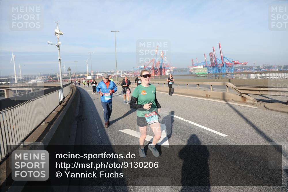 03.10.2025 - Köhlbrandbrückenlauf Yannick Fuchs http://msf.ph/oto/9130206 03.10.2025 09:02:35 Position 2 2260 meine-sportfotos.de