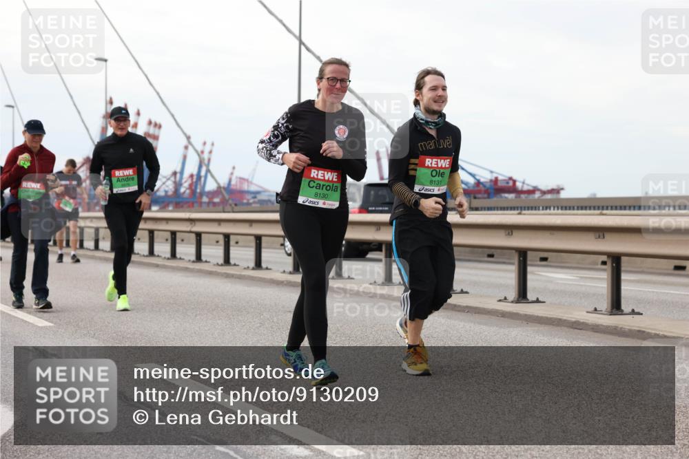 03.10.2025 - Köhlbrandbrückenlauf Lena Gebhardt http://msf.ph/oto/9130209 03.10.2025 16:05:30 Position 2 8130, 8131 meine-sportfotos.de