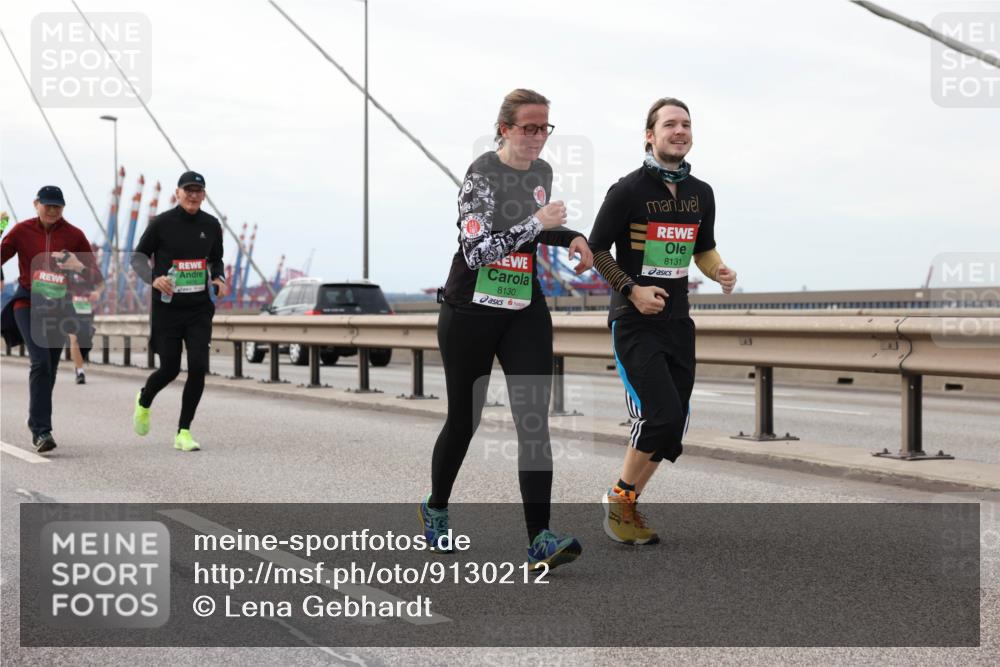 03.10.2025 - Köhlbrandbrückenlauf Lena Gebhardt http://msf.ph/oto/9130212 03.10.2025 16:05:30 Position 2 8130, 8131 meine-sportfotos.de