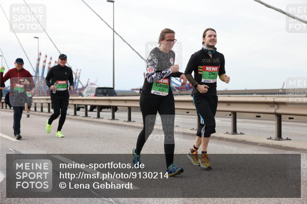 03.10.2025 - Köhlbrandbrückenlauf Lena Gebhardt http://msf.ph/oto/9130214 03.10.2025 16:05:30 Position 2 8130, 8131 meine-sportfotos.de