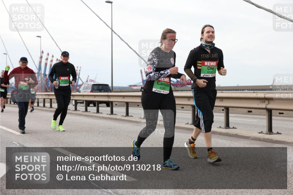 03.10.2025 - Köhlbrandbrückenlauf Lena Gebhardt http://msf.ph/oto/9130218 03.10.2025 16:05:30 Position 2 8130, 8131 meine-sportfotos.de