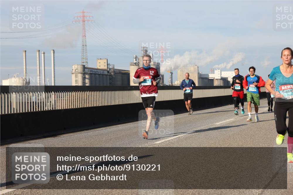 03.10.2025 - Köhlbrandbrückenlauf Lena Gebhardt http://msf.ph/oto/9130221 03.10.2025 09:49:23 Position 2 12, 1626 meine-sportfotos.de