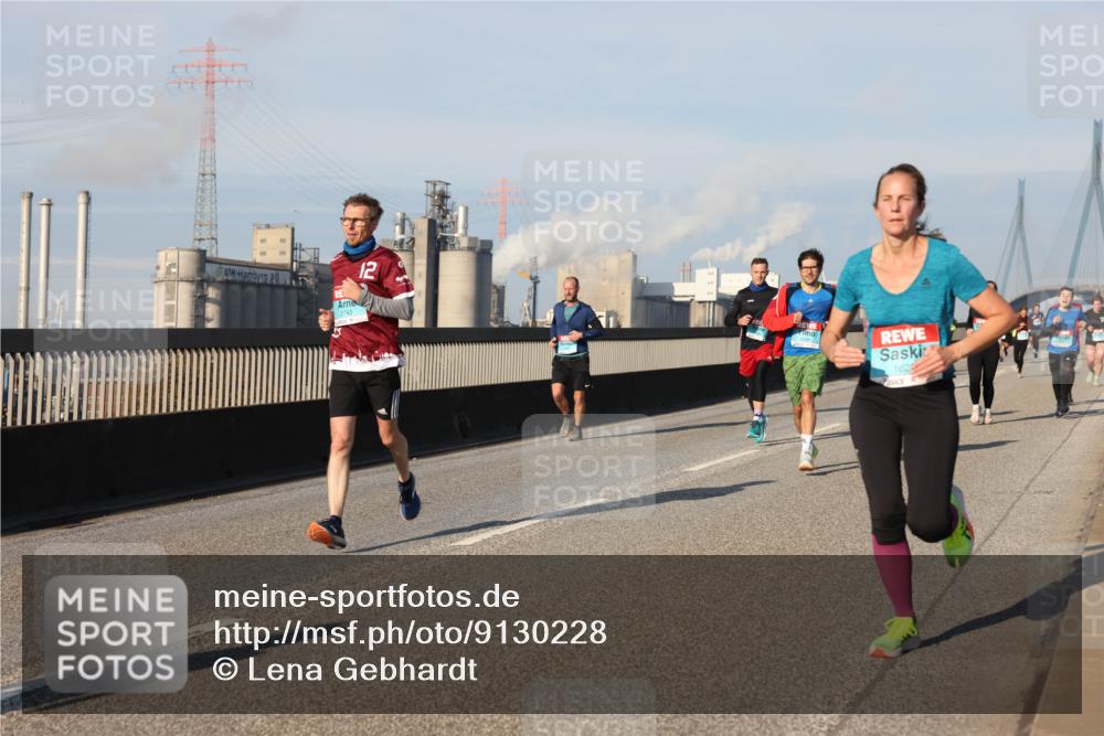 03.10.2025 - Köhlbrandbrückenlauf Lena Gebhardt http://msf.ph/oto/9130228 03.10.2025 09:49:23 Position 2 2743, 12, 1620 meine-sportfotos.de