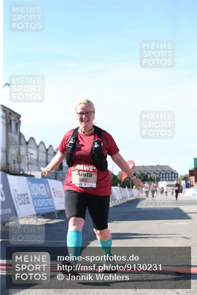 03.10.2025 - Köhlbrandbrückenlauf Jannik Wohlers http://msf.ph/oto/9130231 03.10.2025 13:46:30 Ziel 5900 meine-sportfotos.de