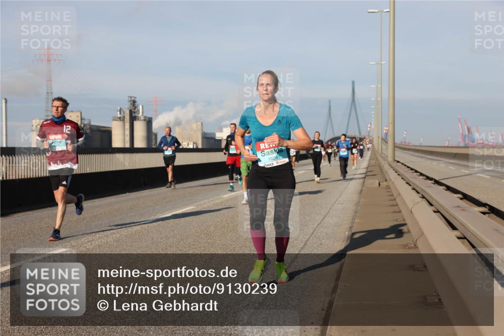03.10.2025 - Köhlbrandbrückenlauf Lena Gebhardt http://msf.ph/oto/9130239 03.10.2025 09:49:24 Position 2 12, 1626 meine-sportfotos.de