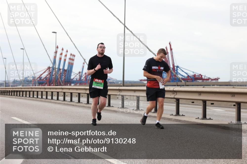 03.10.2025 - Köhlbrandbrückenlauf Lena Gebhardt http://msf.ph/oto/9130248 03.10.2025 16:05:36 Position 2 8432, 70, 3 meine-sportfotos.de