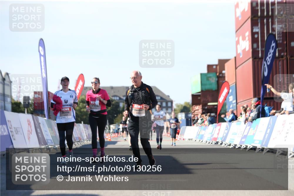 03.10.2025 - Köhlbrandbrückenlauf Jannik Wohlers http://msf.ph/oto/9130256 03.10.2025 13:46:44 Ziel 5275, 5388, 5759 meine-sportfotos.de