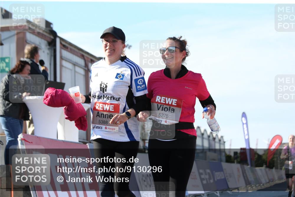 03.10.2025 - Köhlbrandbrückenlauf Jannik Wohlers http://msf.ph/oto/9130296 03.10.2025 13:46:51 Ziel 5275, 5295, 5372, 5388, 5759 meine-sportfotos.de