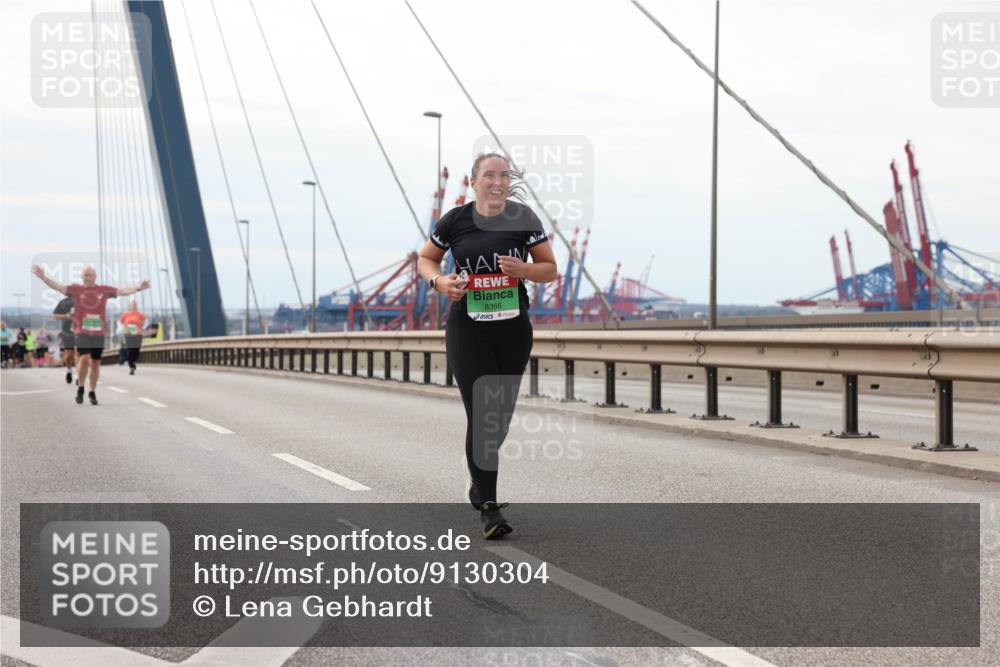 03.10.2025 - Köhlbrandbrückenlauf Lena Gebhardt http://msf.ph/oto/9130304 03.10.2025 16:05:46 Position 2 8366 meine-sportfotos.de