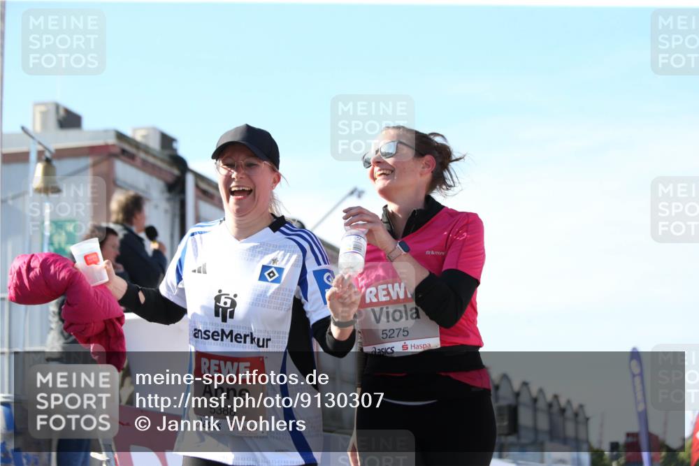 03.10.2025 - Köhlbrandbrückenlauf Jannik Wohlers http://msf.ph/oto/9130307 03.10.2025 13:46:51 Ziel 5275, 5295, 5372, 5388, 5759 meine-sportfotos.de