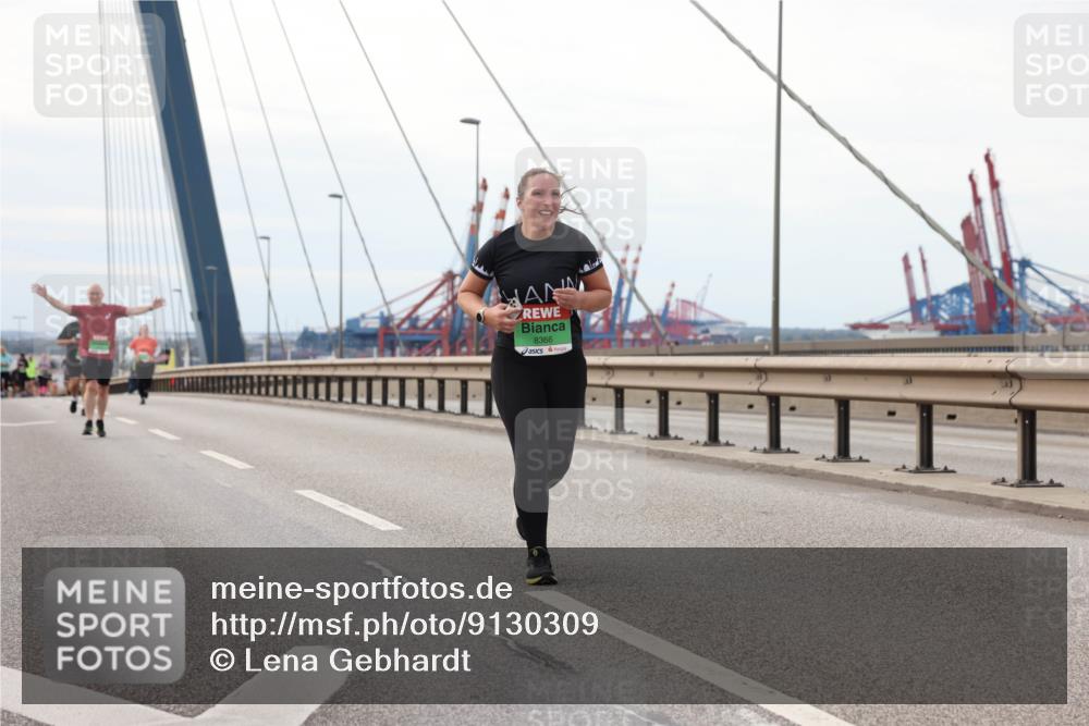 03.10.2025 - Köhlbrandbrückenlauf Lena Gebhardt http://msf.ph/oto/9130309 03.10.2025 16:05:46 Position 2 8366 meine-sportfotos.de
