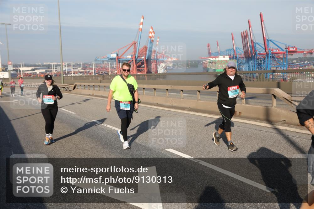 03.10.2025 - Köhlbrandbrückenlauf Yannick Fuchs http://msf.ph/oto/9130313 03.10.2025 09:02:39 Position 2 2223, 2527 meine-sportfotos.de