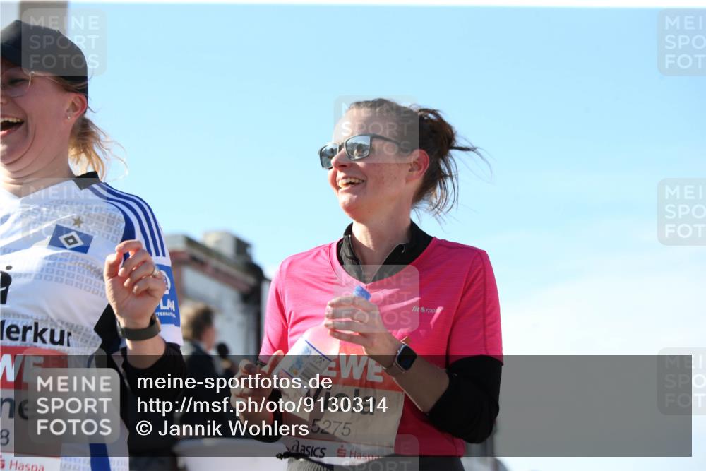 03.10.2025 - Köhlbrandbrückenlauf Jannik Wohlers http://msf.ph/oto/9130314 03.10.2025 13:46:52 Ziel 5275, 5295, 5372, 5388, 5759 meine-sportfotos.de