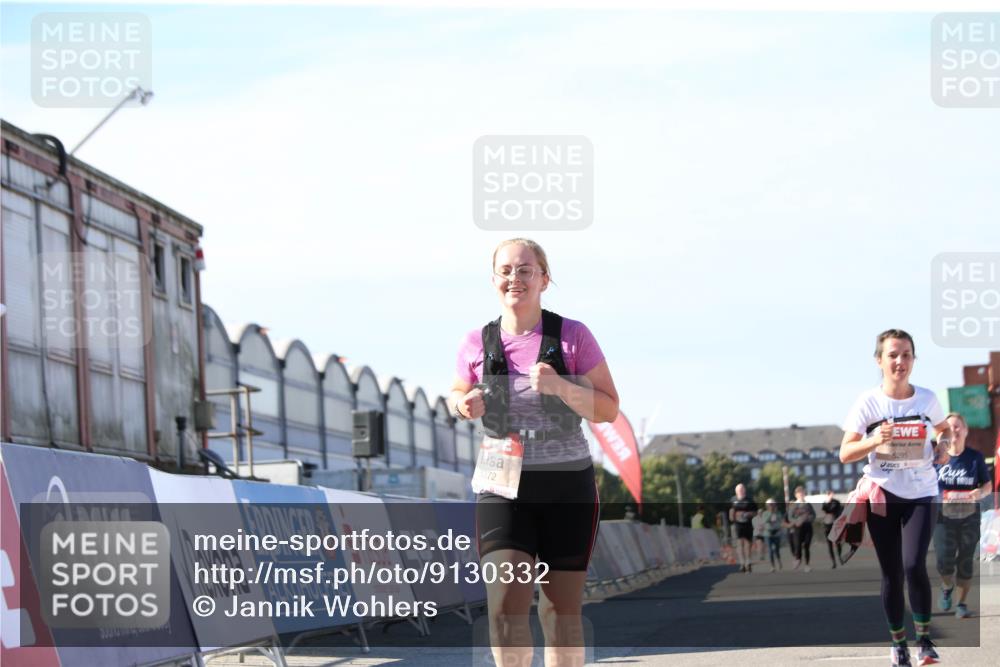 03.10.2025 - Köhlbrandbrückenlauf Jannik Wohlers http://msf.ph/oto/9130332 03.10.2025 13:46:55 Ziel 5275, 5295, 5372, 5388, 5759, 6558 meine-sportfotos.de