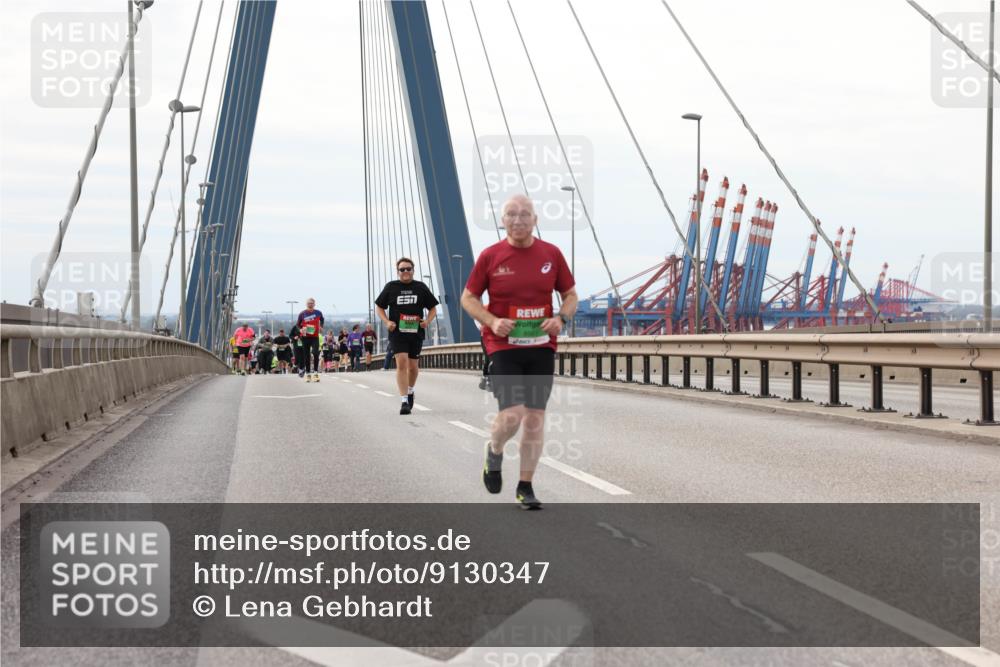 03.10.2025 - Köhlbrandbrückenlauf Lena Gebhardt http://msf.ph/oto/9130347 03.10.2025 16:05:51 Position 2  meine-sportfotos.de