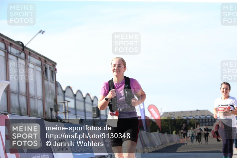 03.10.2025 - Köhlbrandbrückenlauf Jannik Wohlers http://msf.ph/oto/9130348 03.10.2025 13:46:55 Ziel 5275, 5295, 5372, 5388, 5759, 6558 meine-sportfotos.de