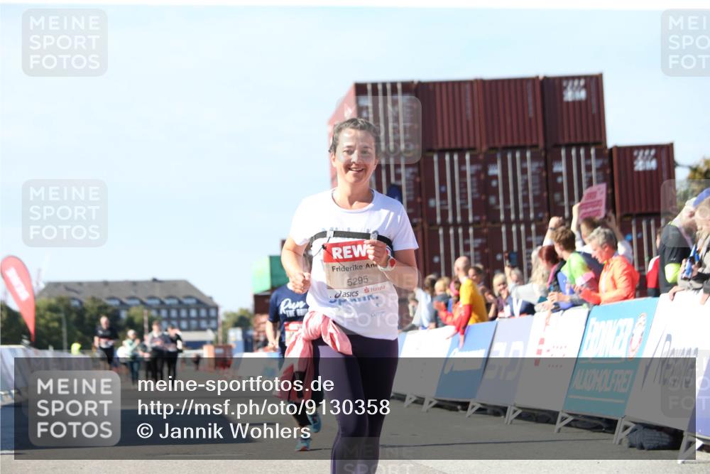 03.10.2025 - Köhlbrandbrückenlauf Jannik Wohlers http://msf.ph/oto/9130358 03.10.2025 13:46:56 Ziel 5275, 5295, 5372, 5388, 5759, 6558 meine-sportfotos.de