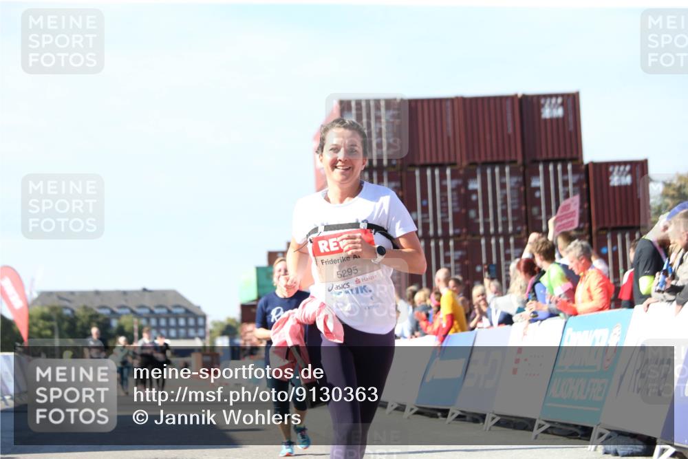03.10.2025 - Köhlbrandbrückenlauf Jannik Wohlers http://msf.ph/oto/9130363 03.10.2025 13:46:56 Ziel 5275, 5295, 5372, 5388, 5759, 6558 meine-sportfotos.de
