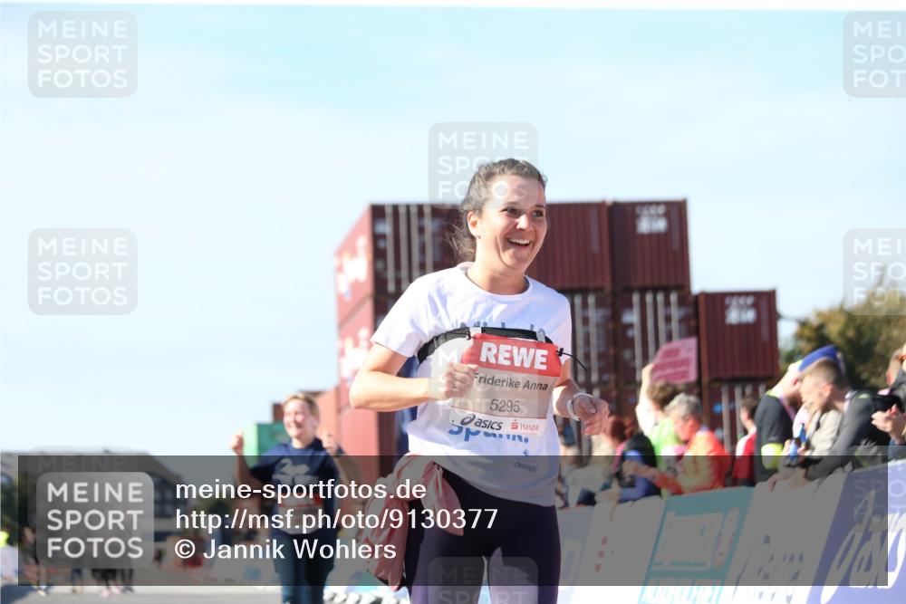 03.10.2025 - Köhlbrandbrückenlauf Jannik Wohlers http://msf.ph/oto/9130377 03.10.2025 13:46:57 Ziel 5275, 5295, 5372, 5388, 5759, 6558 meine-sportfotos.de