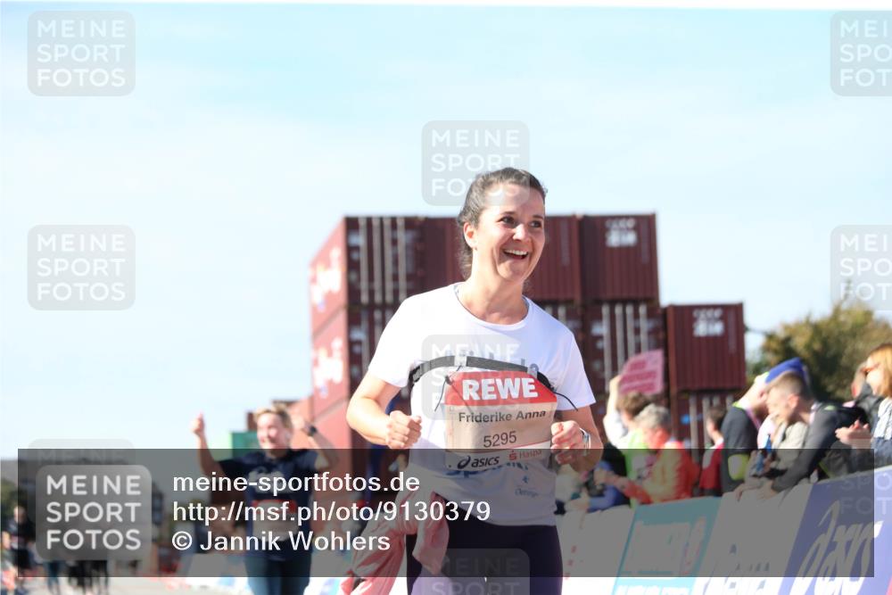 03.10.2025 - Köhlbrandbrückenlauf Jannik Wohlers http://msf.ph/oto/9130379 03.10.2025 13:46:57 Ziel 5275, 5295, 5372, 5388, 5759, 6558 meine-sportfotos.de