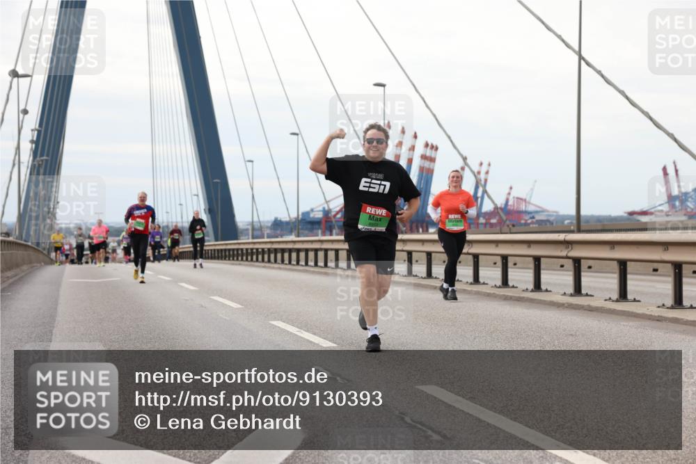 03.10.2025 - Köhlbrandbrückenlauf Lena Gebhardt http://msf.ph/oto/9130393 03.10.2025 16:05:56 Position 2 7 meine-sportfotos.de