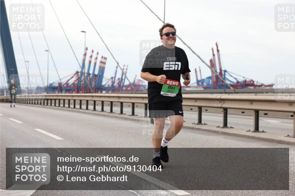 03.10.2025 - Köhlbrandbrückenlauf Lena Gebhardt http://msf.ph/oto/9130404 03.10.2025 16:05:58 Position 2 8973 meine-sportfotos.de