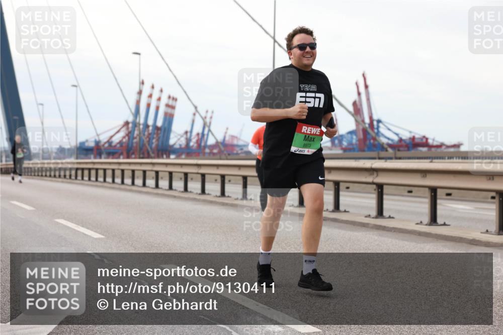 03.10.2025 - Köhlbrandbrückenlauf Lena Gebhardt http://msf.ph/oto/9130411 03.10.2025 16:05:58 Position 2 57, 8973, 7 meine-sportfotos.de