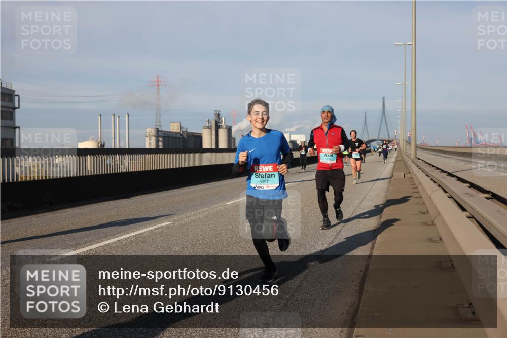 03.10.2025 - Köhlbrandbrückenlauf Lena Gebhardt http://msf.ph/oto/9130456 03.10.2025 09:49:31 Position 2 3497 meine-sportfotos.de