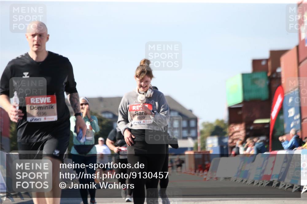 03.10.2025 - Köhlbrandbrückenlauf Jannik Wohlers http://msf.ph/oto/9130457 03.10.2025 13:47:09 Ziel 5136, 5635, 5636, 6073, 6558 meine-sportfotos.de