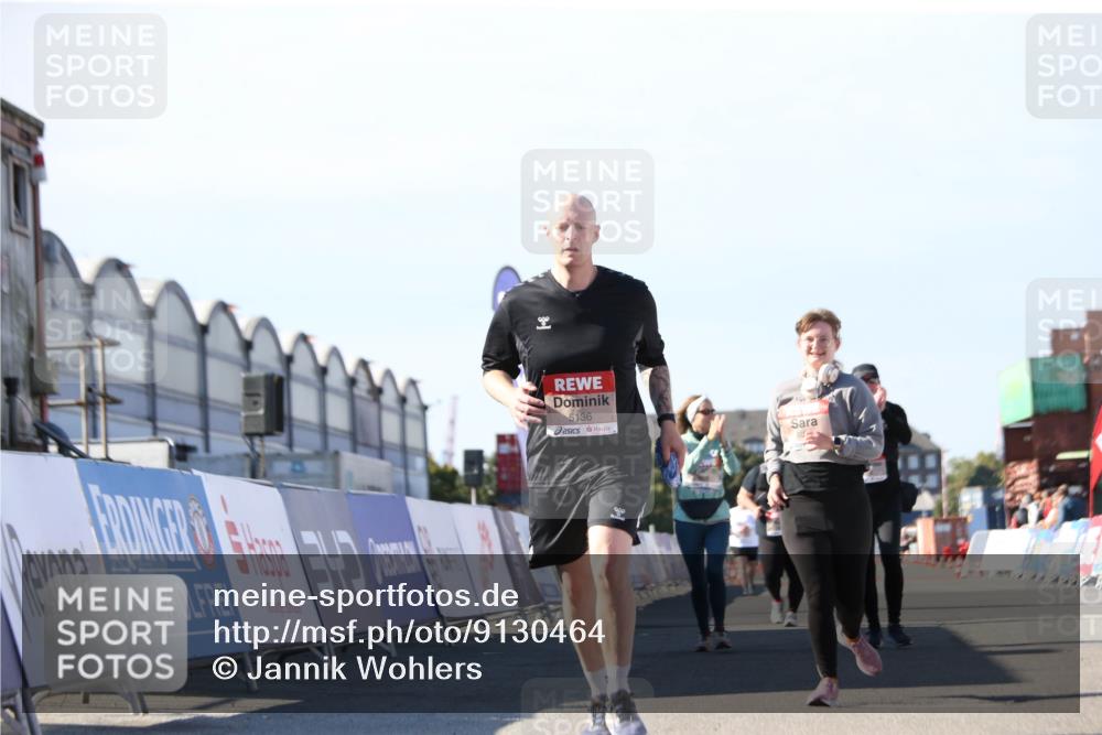 03.10.2025 - Köhlbrandbrückenlauf Jannik Wohlers http://msf.ph/oto/9130464 03.10.2025 13:47:09 Ziel 5136, 5635, 5636, 6073, 6558 meine-sportfotos.de