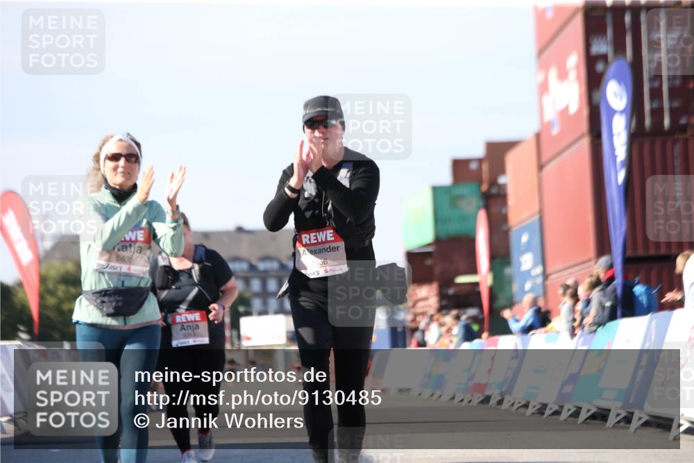 03.10.2025 - Köhlbrandbrückenlauf Jannik Wohlers http://msf.ph/oto/9130485 03.10.2025 13:47:13 Ziel 5136, 5293, 5635, 5636, 6073 meine-sportfotos.de