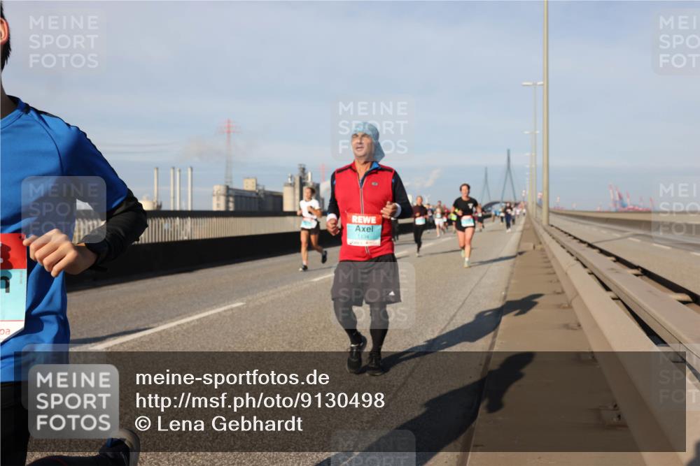 03.10.2025 - Köhlbrandbrückenlauf Lena Gebhardt http://msf.ph/oto/9130498 03.10.2025 09:49:32 Position 2 1134 meine-sportfotos.de