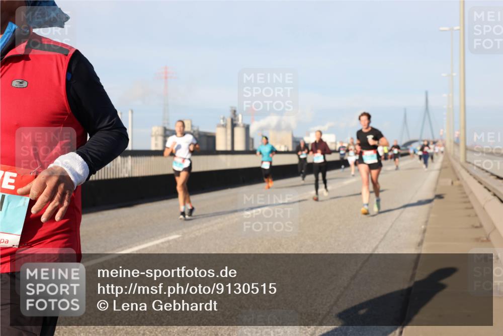 03.10.2025 - Köhlbrandbrückenlauf Lena Gebhardt http://msf.ph/oto/9130515 03.10.2025 09:49:33 Position 2  meine-sportfotos.de
