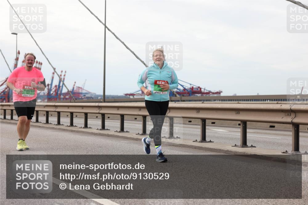 03.10.2025 - Köhlbrandbrückenlauf Lena Gebhardt http://msf.ph/oto/9130529 03.10.2025 16:06:13 Position 2  meine-sportfotos.de